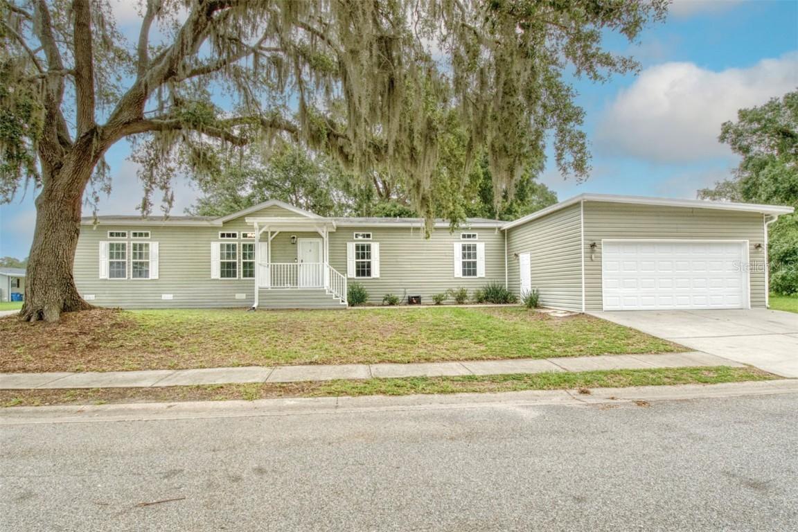 25156 Buttonwood Dr. #126, Astatula, FL 34705