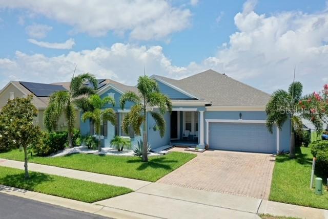 245 Blue Cypress Dr., Groveland, FL 34736