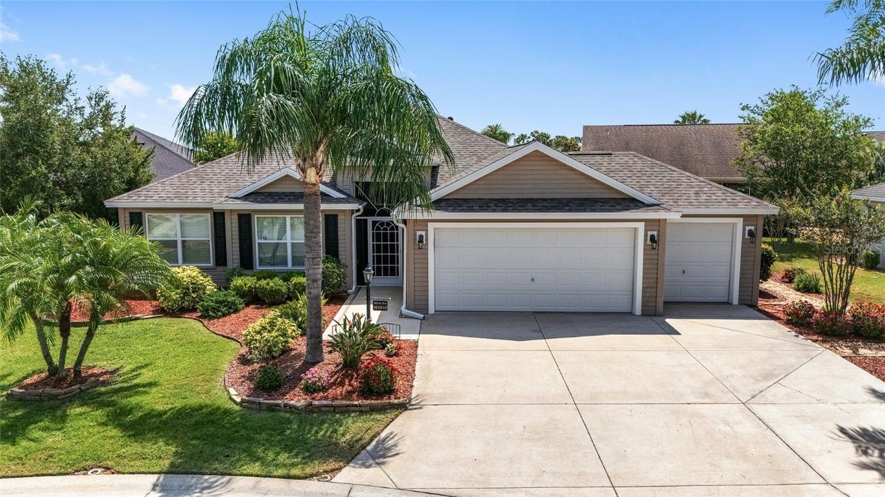 1910 Quiet Oak Ct., The Villages, FL 32162