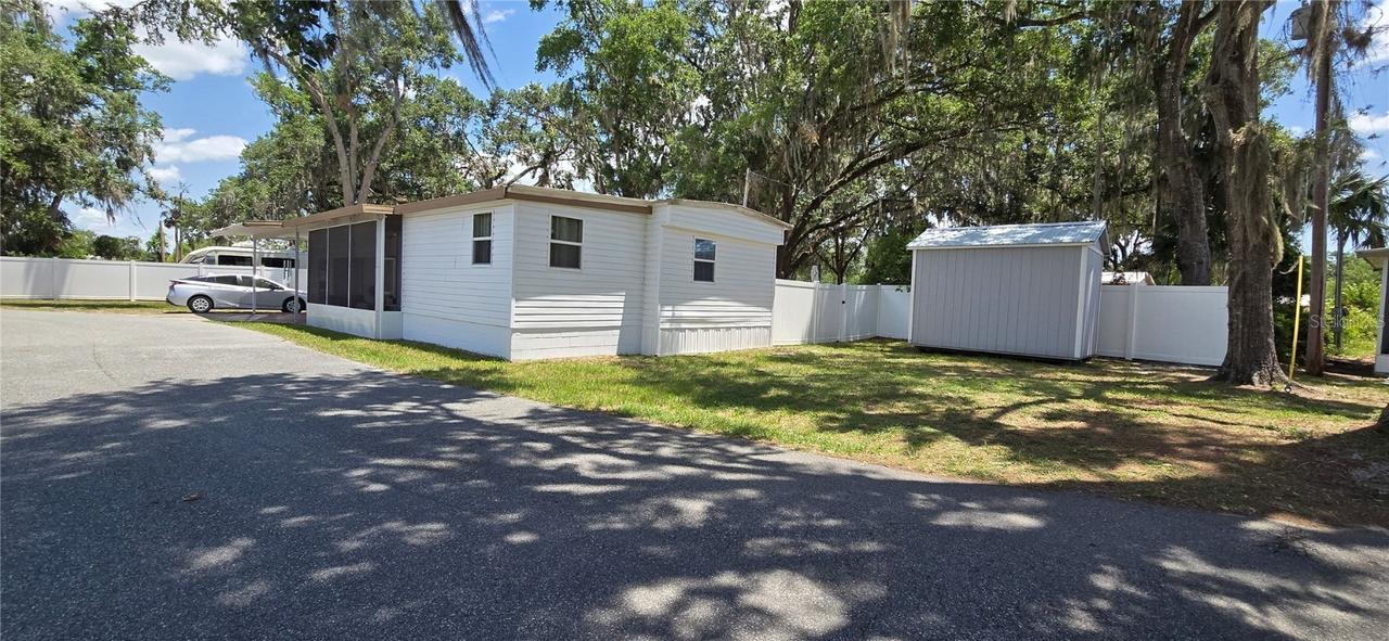 813 Oakwood Cir., Wildwood, FL 34785