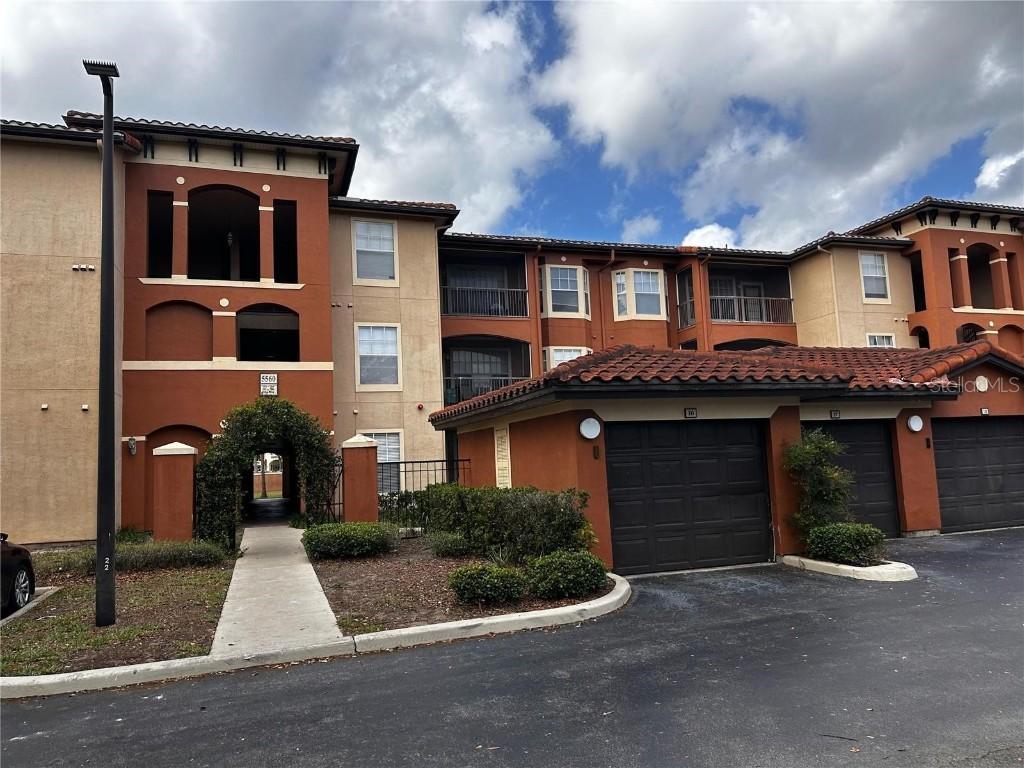 5560 Metrowest Blvd. #3-204, Orlando, FL 32811