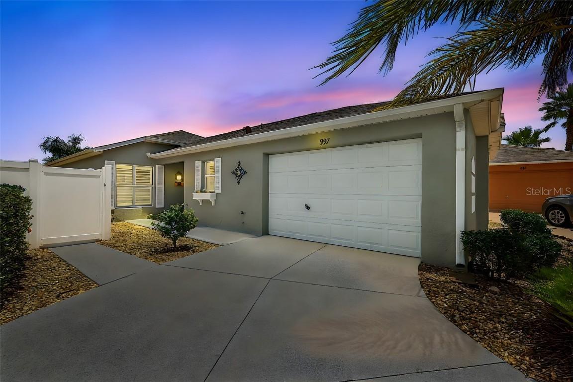 997 Oscar Ln., The Villages, FL 32162