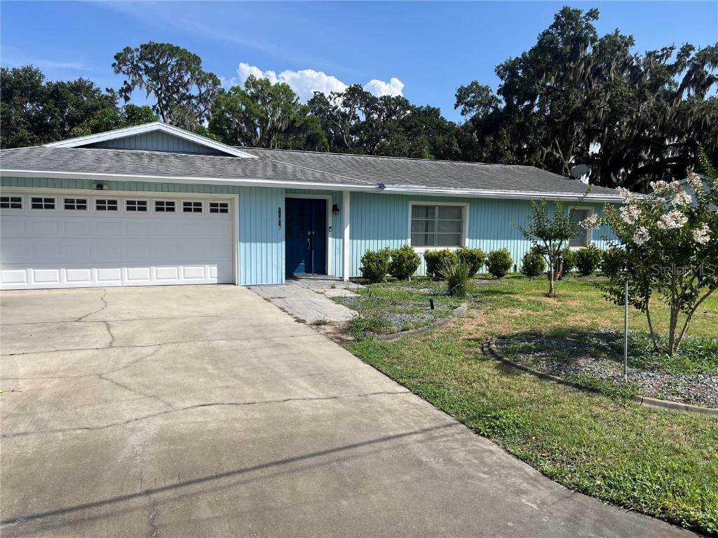 11812 Watts Ct., Tavares, FL 32778