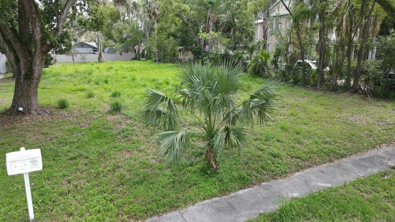 907 Kolb St., Leesburg, FL 34748