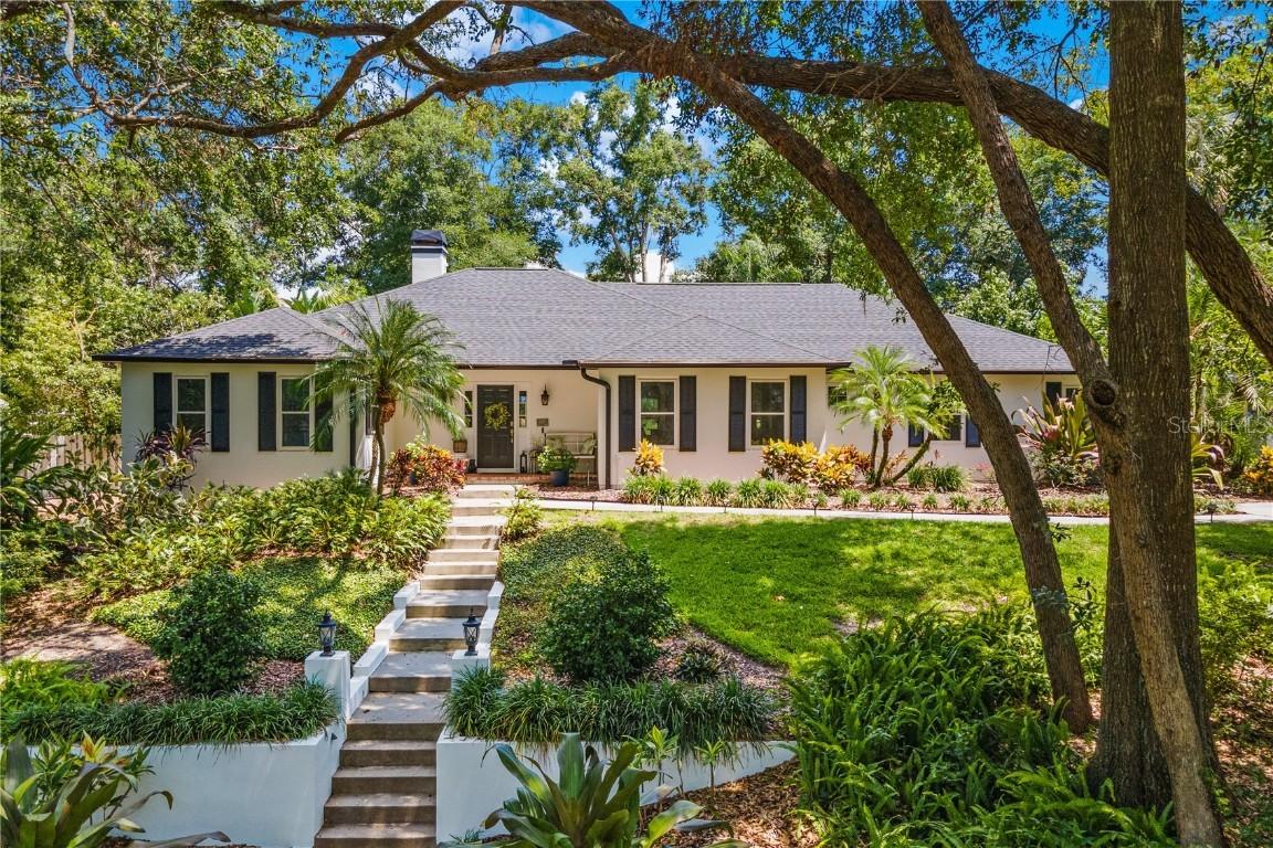 2214 Dogwood Cir., Mount Dora, FL 32757