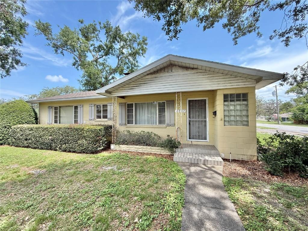 2237 Washington Rd., Mount Dora, FL 32757