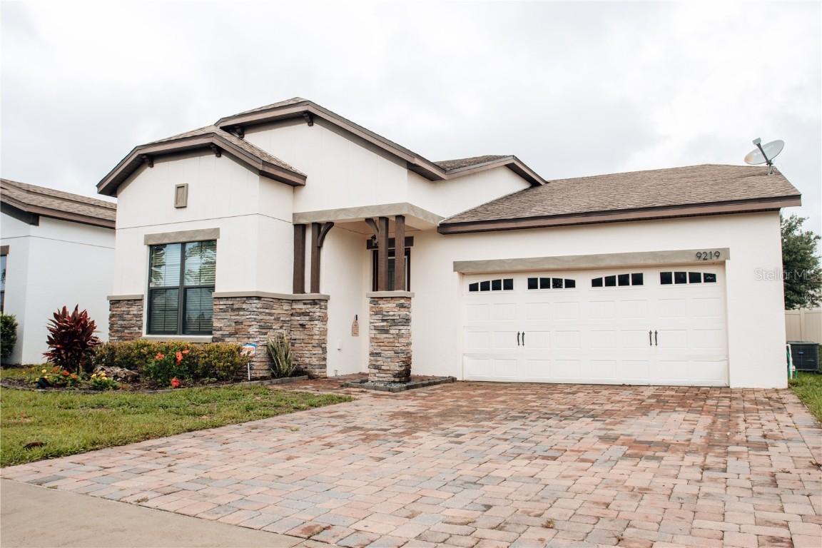 9219 Chandler Dr., Groveland, FL 34736
