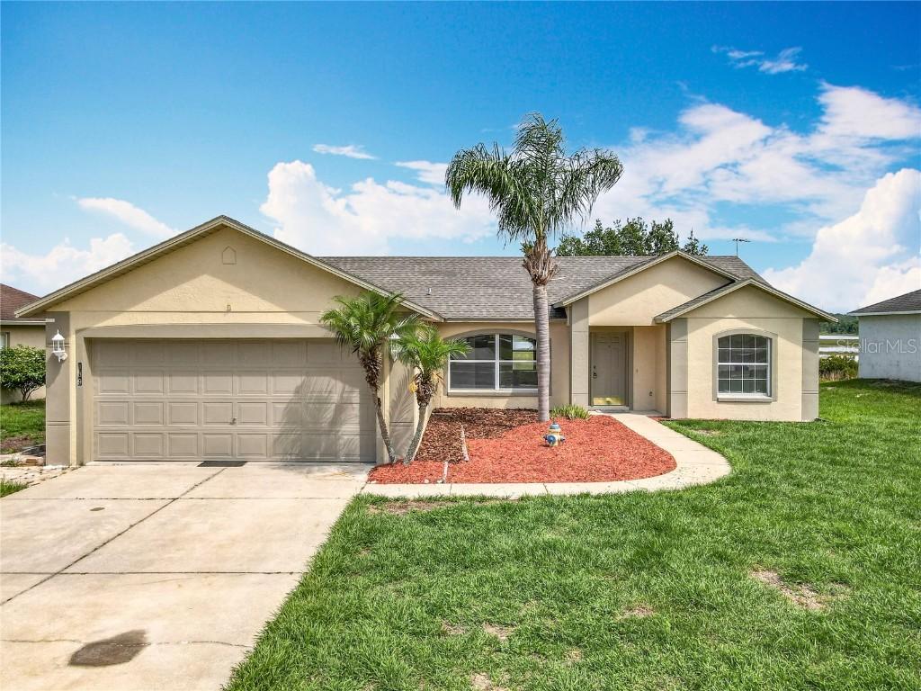 439 Gentle Breeze Dr., Minneola, FL 34715