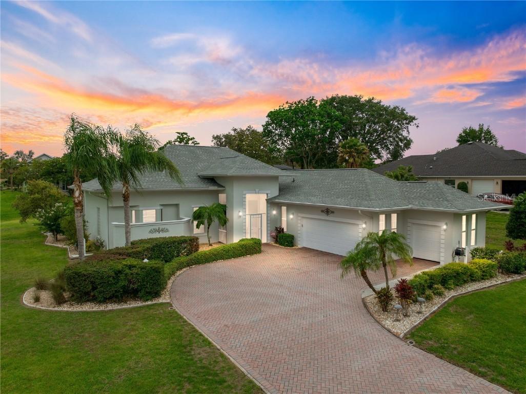 39145 Treeline Dr., Lady Lake, FL 32159