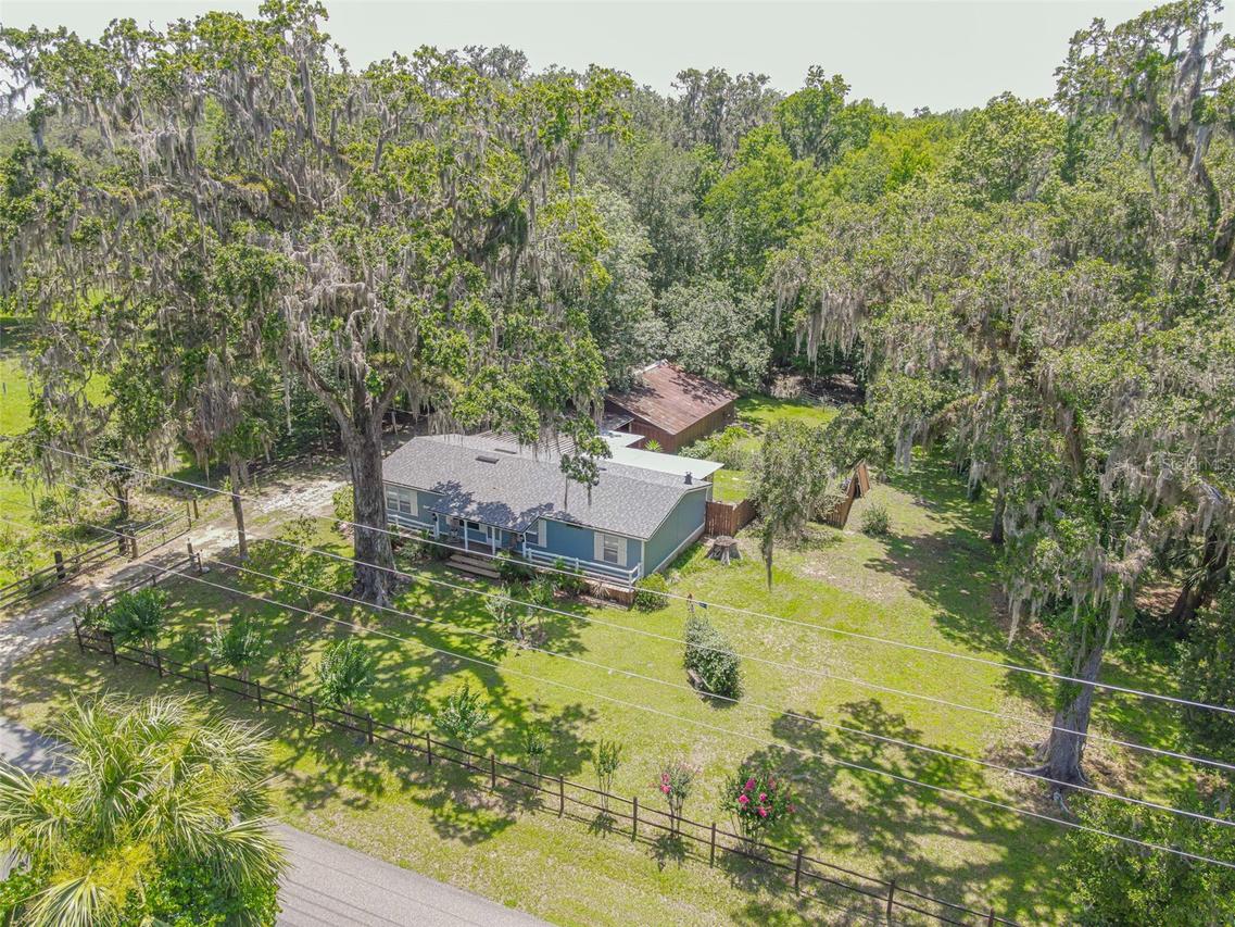 2634 Cr 416n, Lake Panasoffkee, FL 33538