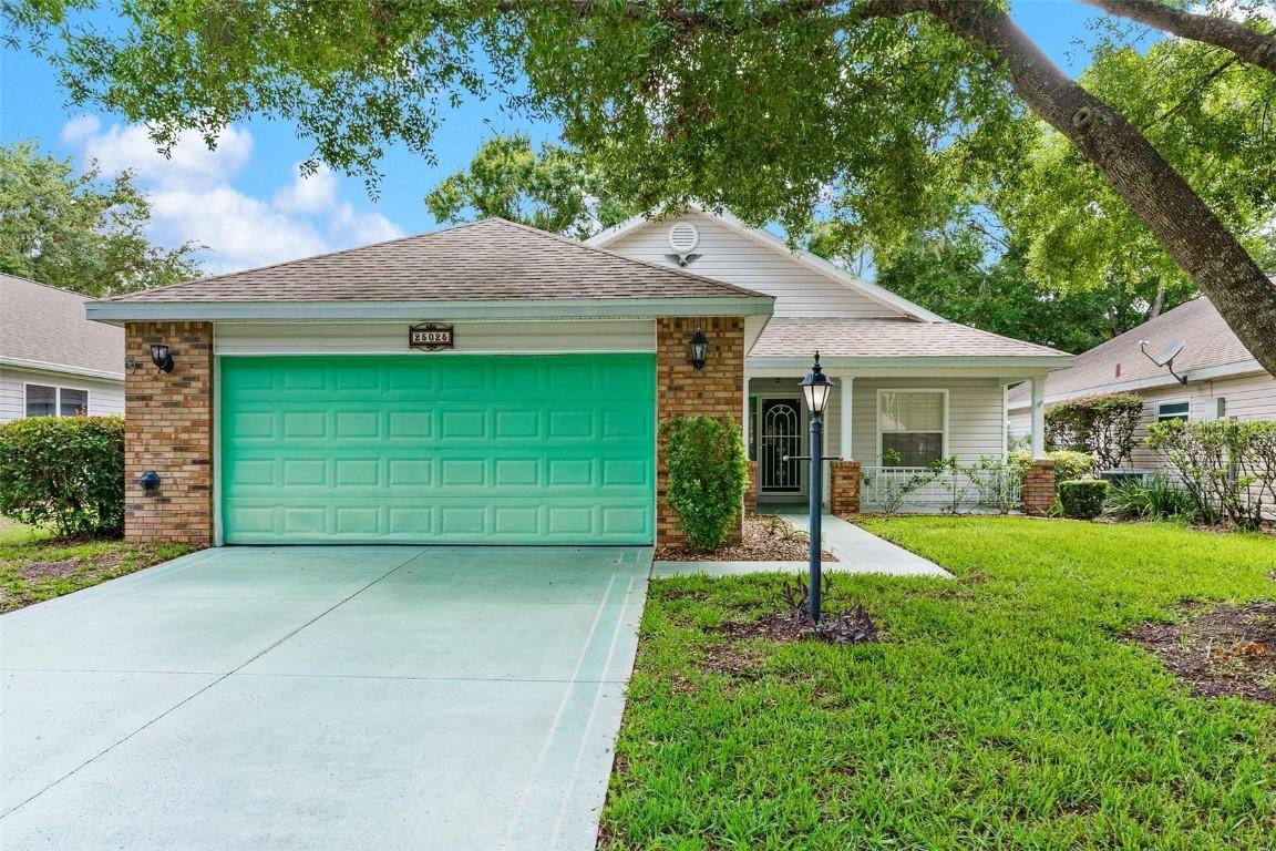 25025 Cranes Roost Cir., Leesburg, FL 34748