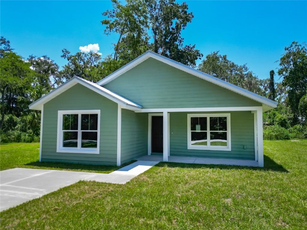 891 Cr 482c, Lake Panasoffkee, FL 33538