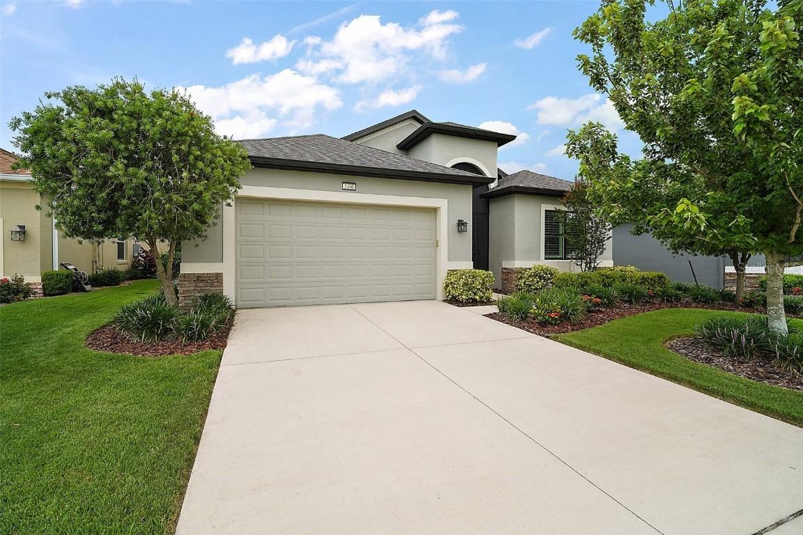 2400 Pawtucket Pass, Mount Dora, FL 32757