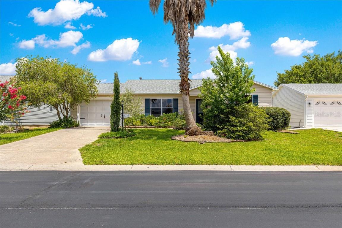 1224 Ballesteros Dr., The Villages, FL 32162