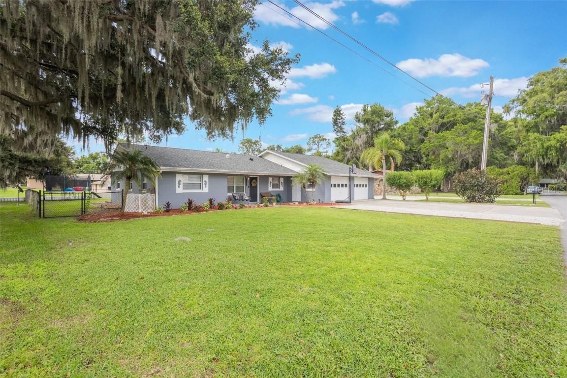 11750 Watts Ct., Tavares, FL 32778