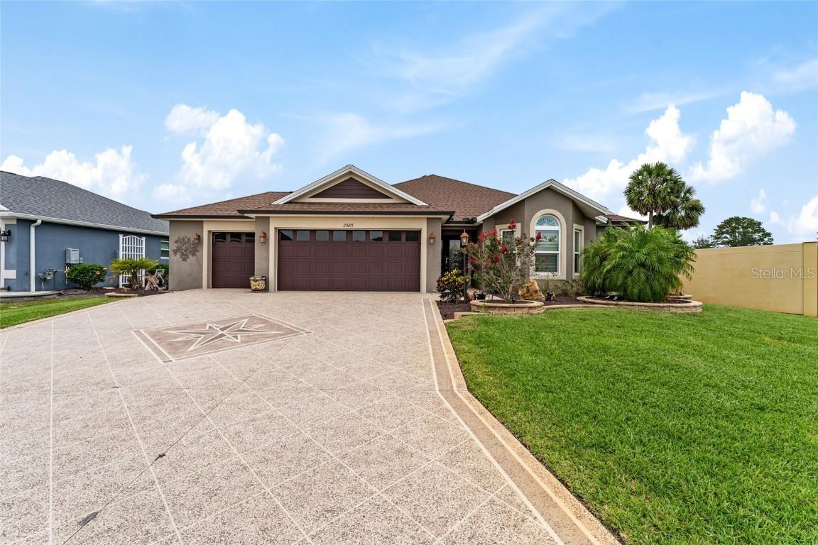 2585 Constance Ct., The Villages, FL 32163