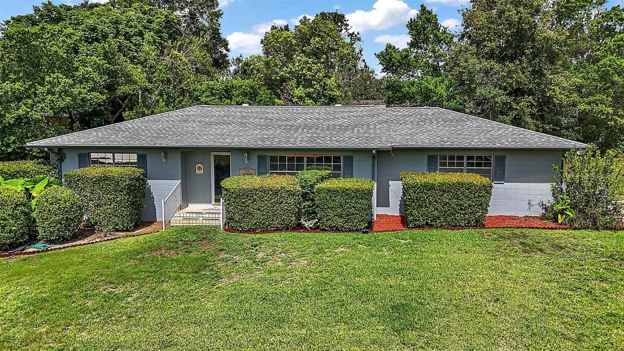 902 Lakeview Dr., Eustis, FL 32726