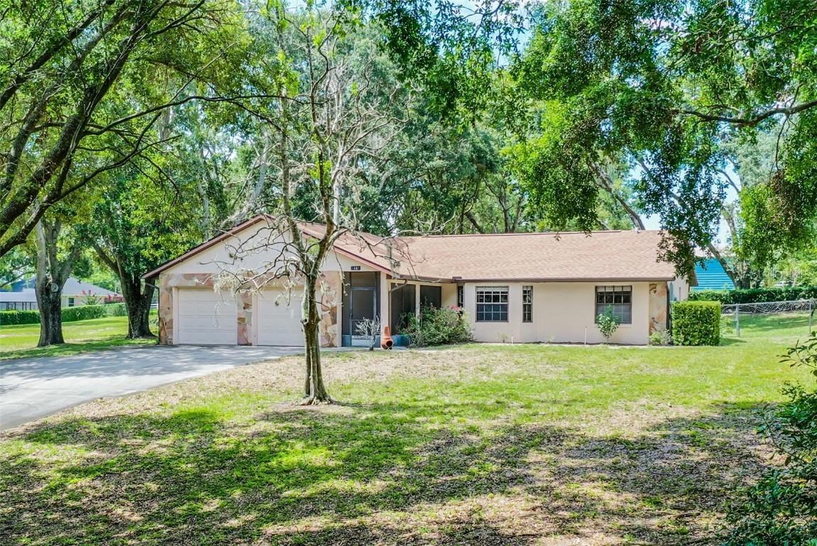 5825 Lake Emma Ct., Groveland, FL 34736