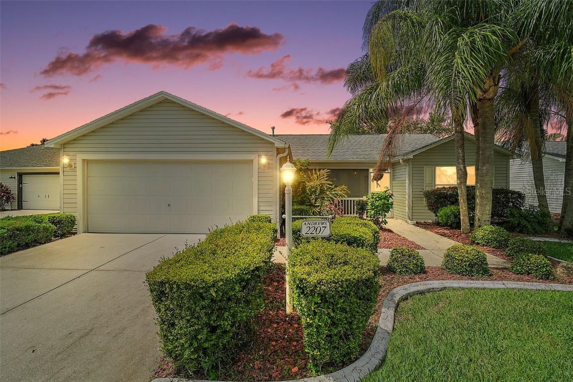 2207 Crawford Ct., The Villages, FL 32162