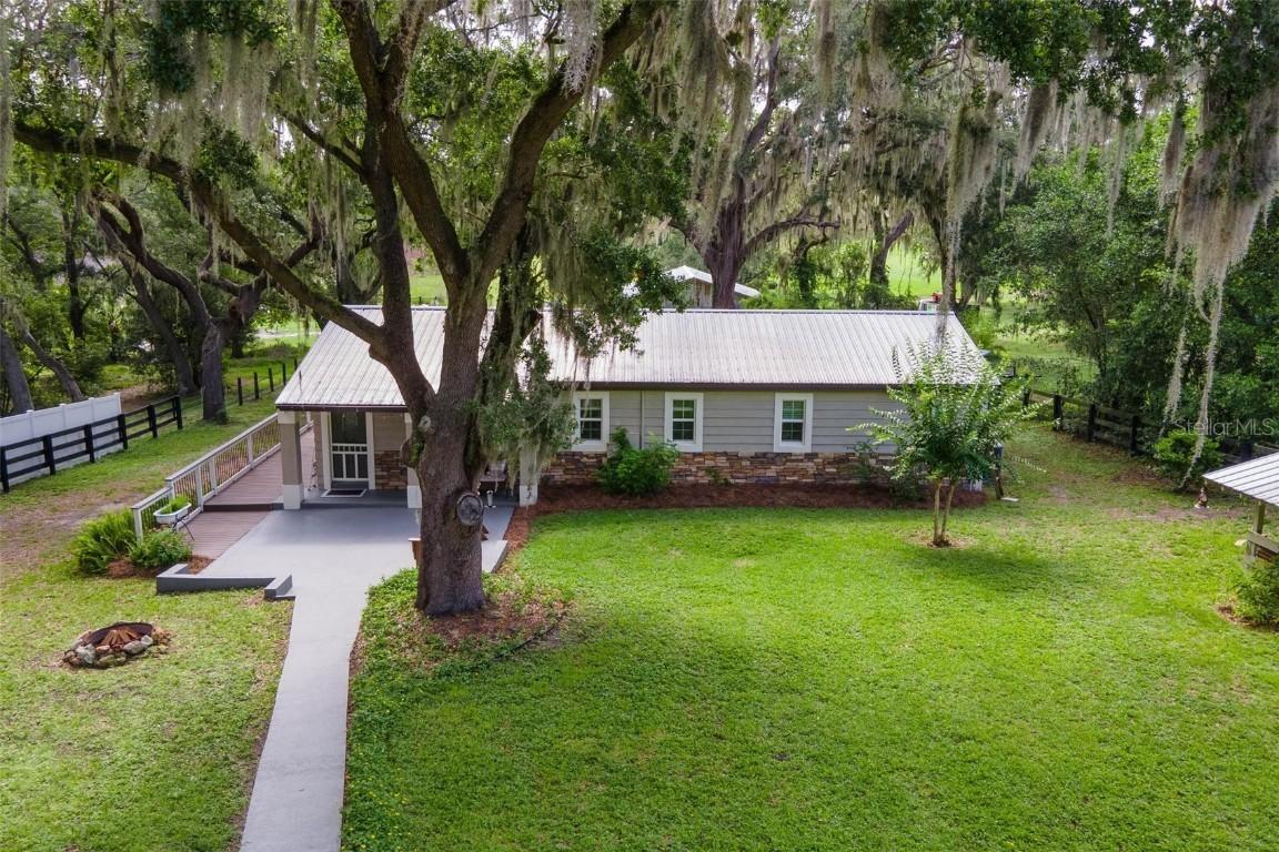 1436 Spring Lake Rd., Fruitland Park, FL 34731