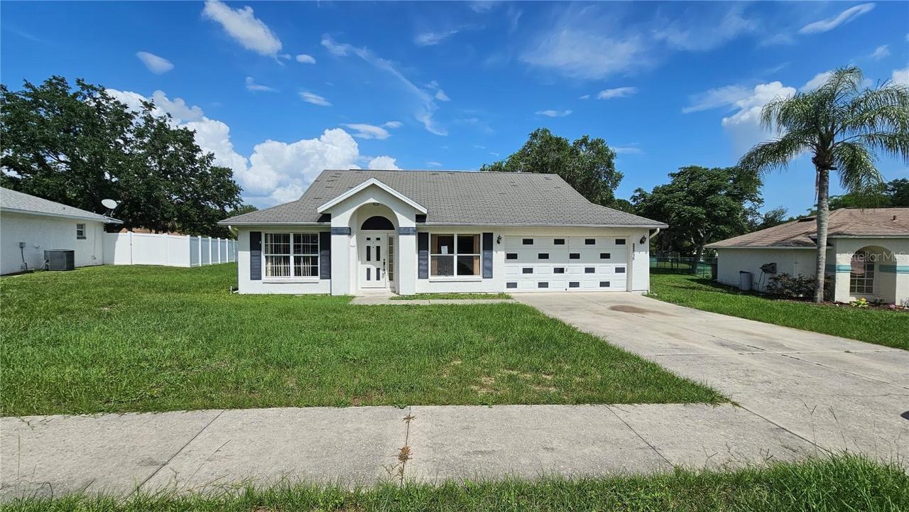 12512 Draw Dr Dr., Grand Island, FL 32735