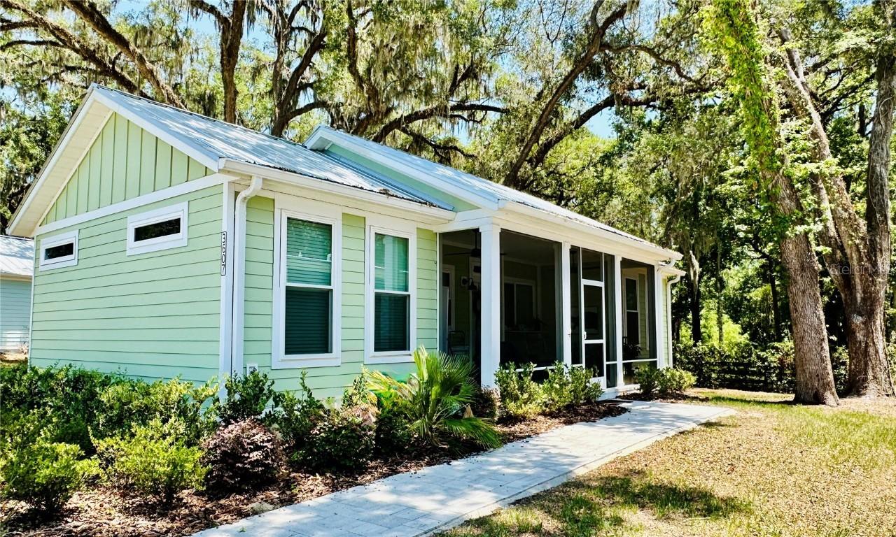 3607 Umbrella Tree Ln., Oxford, FL 34484
