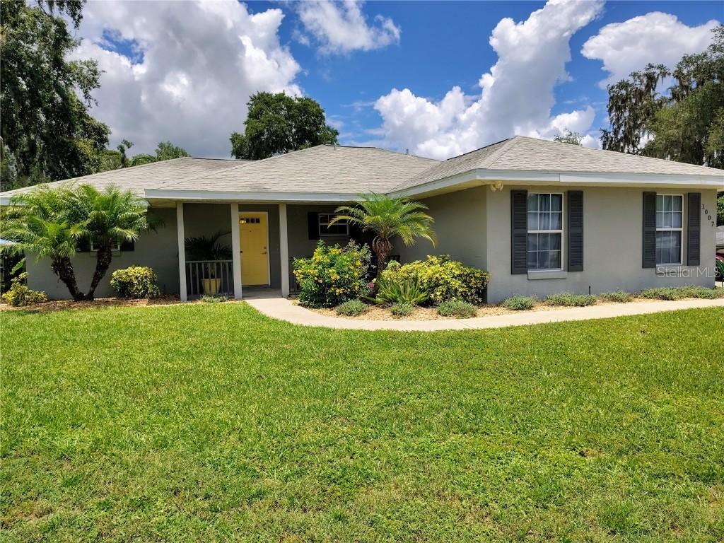 1007 Cr 463b, Lake Panasoffkee, FL 33538