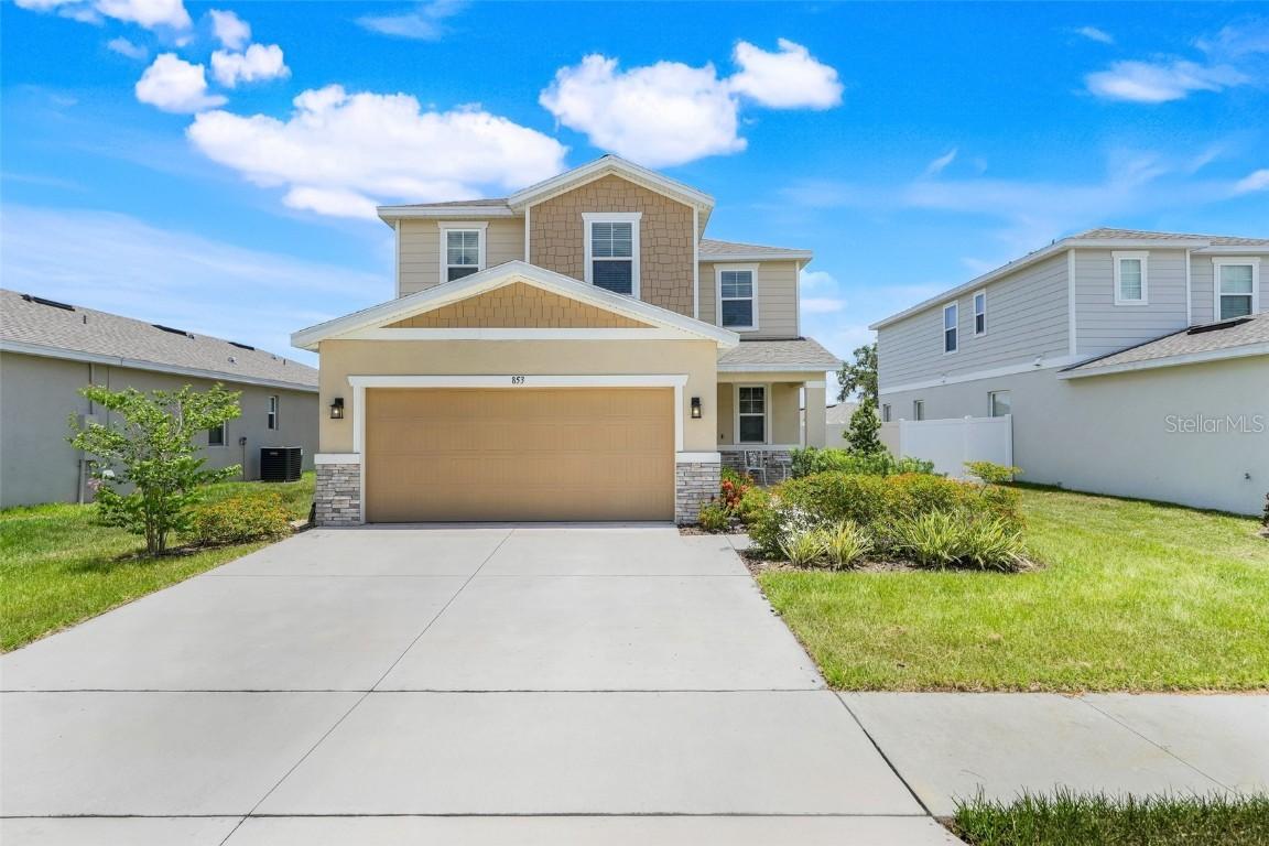 853 Blue Creek Dr., Haines City, FL 33844