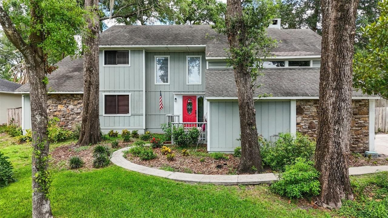 2108 Dogwood Cir., Mount Dora, FL 32757