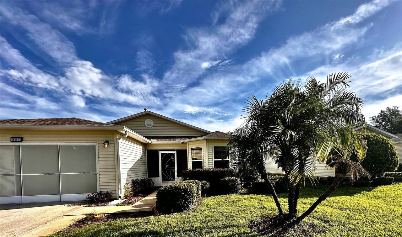 327 Bentwood Dr., Leesburg, FL 34748