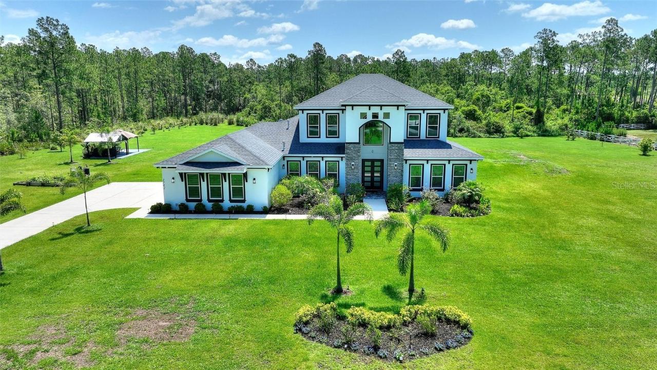 1702 Hidden Palms Dr., Davenport, FL 33897