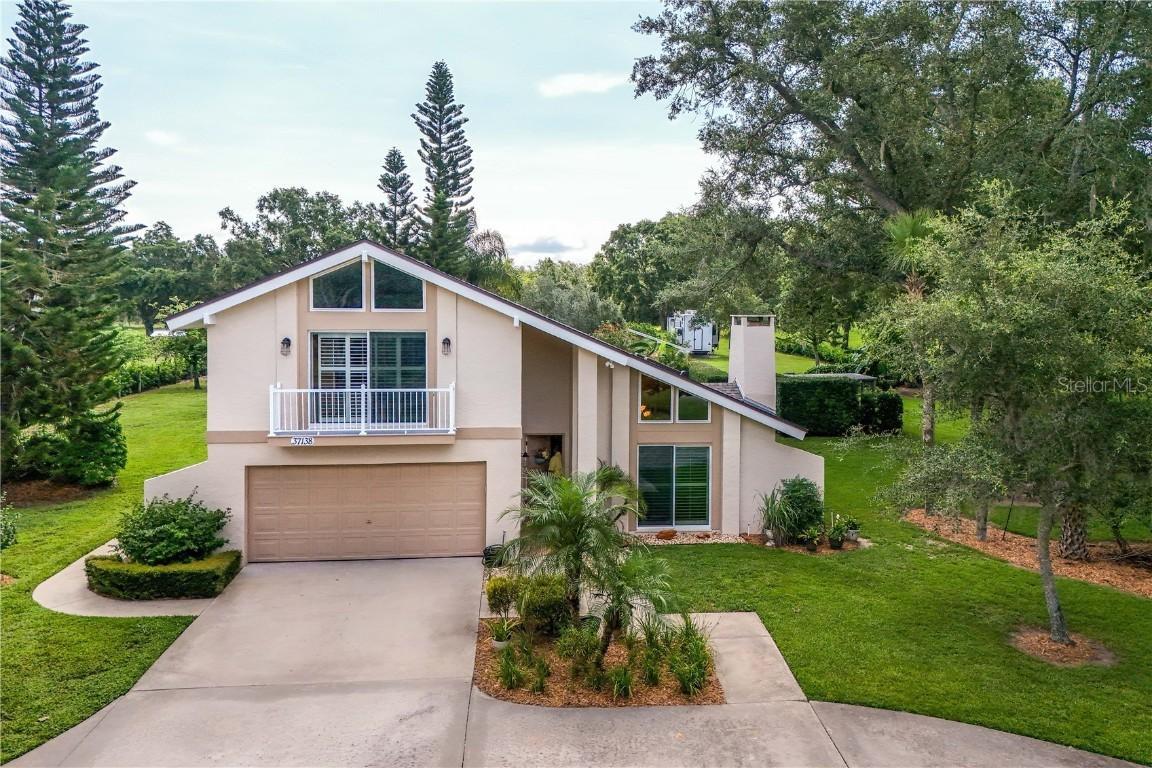37138 Lake Yale Pl., Grand Island, FL 32735