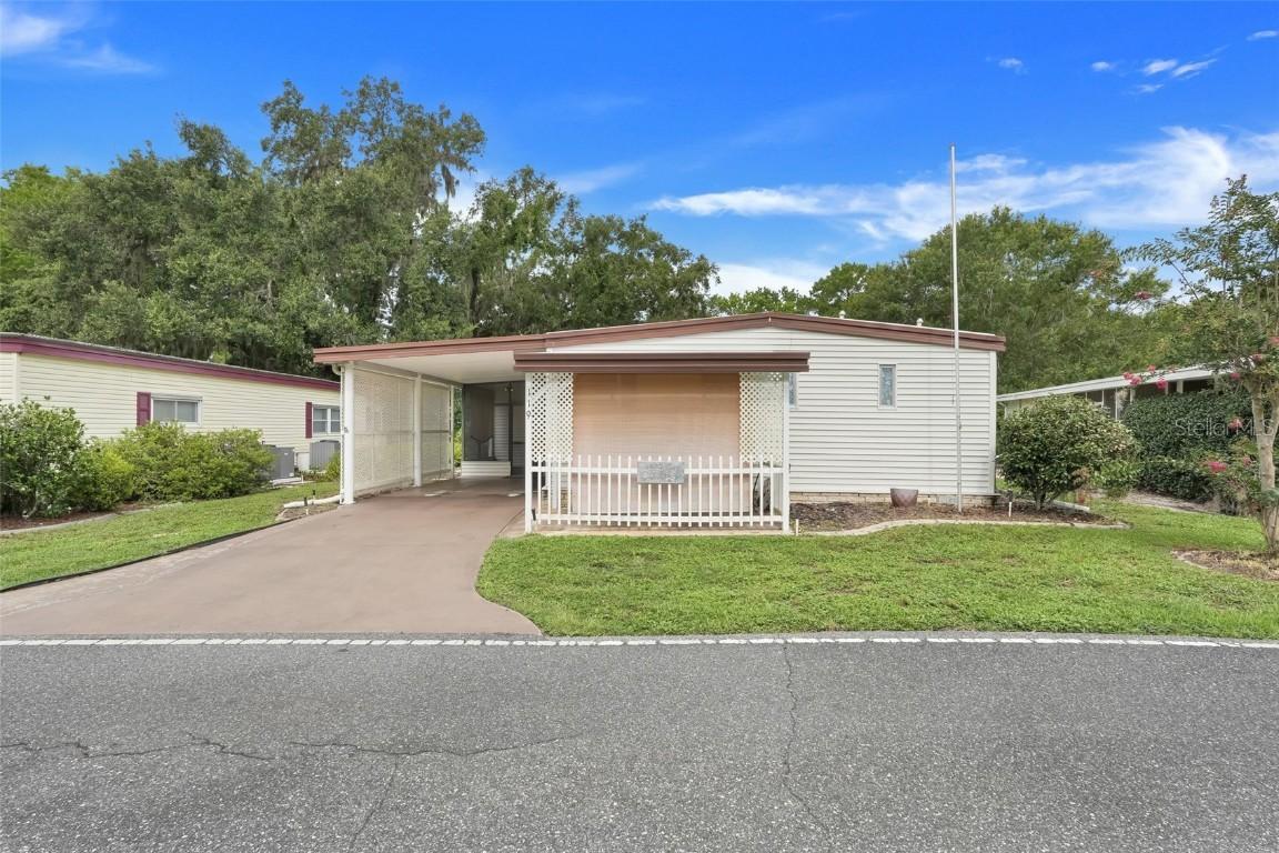119 Royal Palm Dr., Leesburg, FL 34748