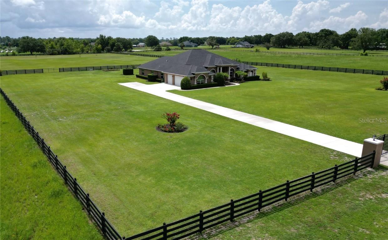 29222 Can Do Ln., Tavares, FL 32778