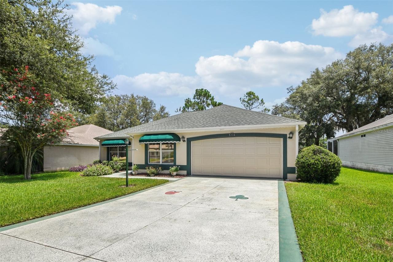 516 Loma Paseo Dr., Lady Lake, FL 32159