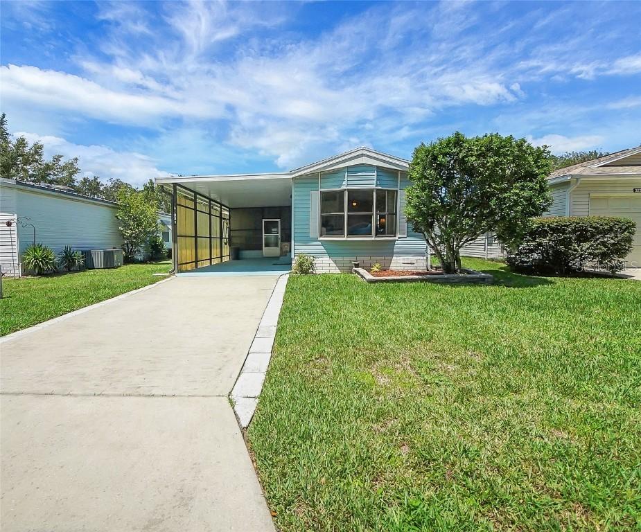32339 Oak Park Dr., Leesburg, FL 34748
