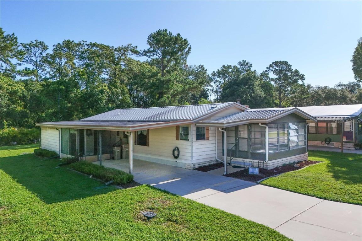 1855 Stacey Dr., Mount Dora, FL 32757