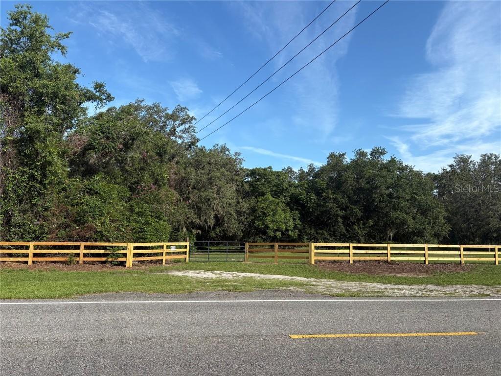 1025 County Road 48, Groveland, FL 34736