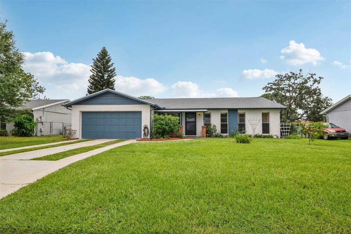 550 Floral Dr., Kissimmee, FL 34743