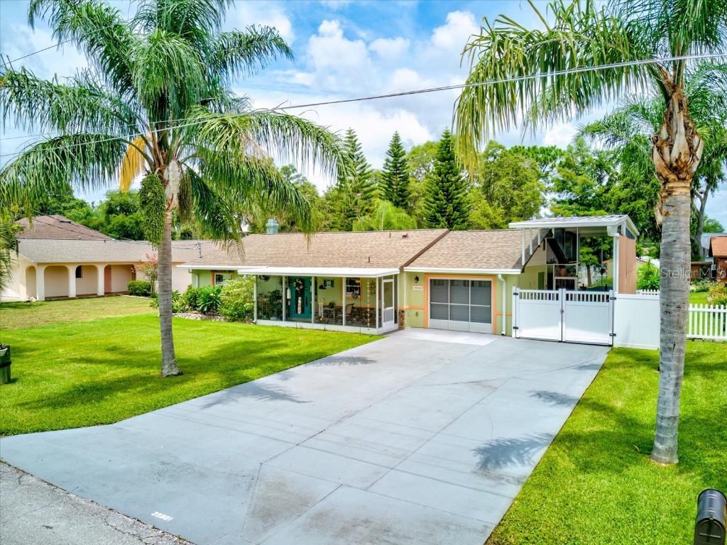 35601 Calla Ct., Leesburg, FL 34788