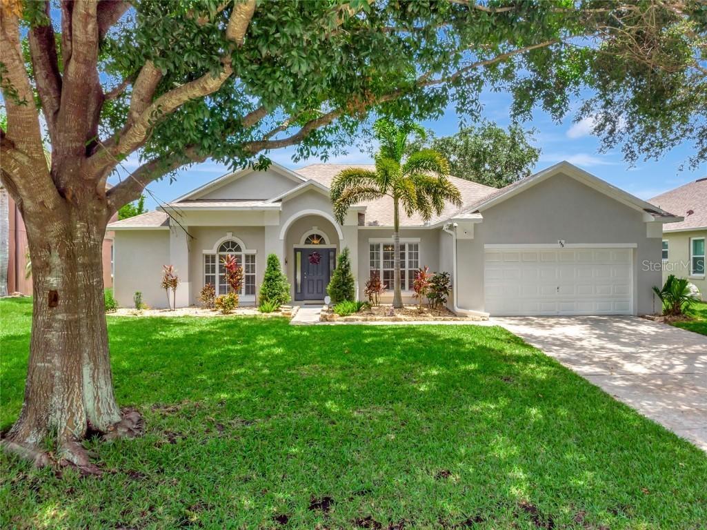 233 Largovista Dr., Oakland, FL 34787