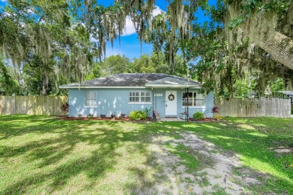 300 N Lake Ave., Leesburg, FL 34748