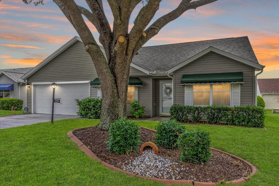 2705 La Posada Dr., The Villages, FL 32162