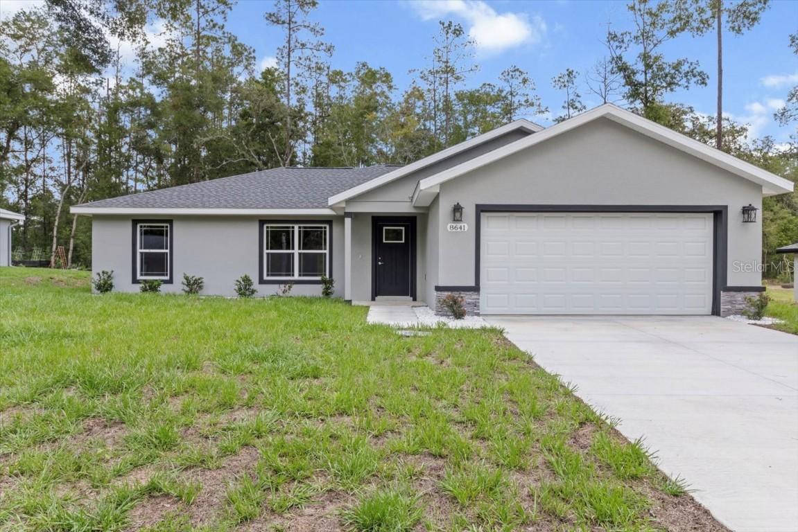 8641 N Stern Way, Citrus Springs, FL 34434
