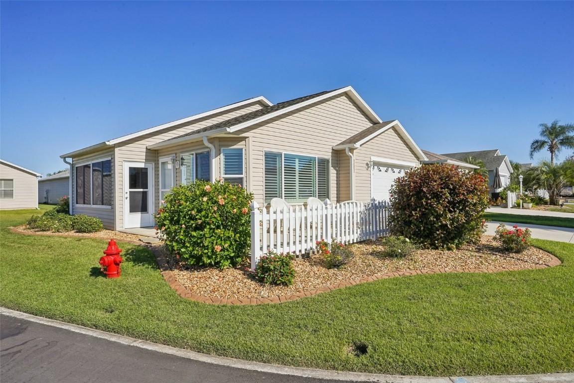 1001 Greyford Ln., The Villages, FL 32162