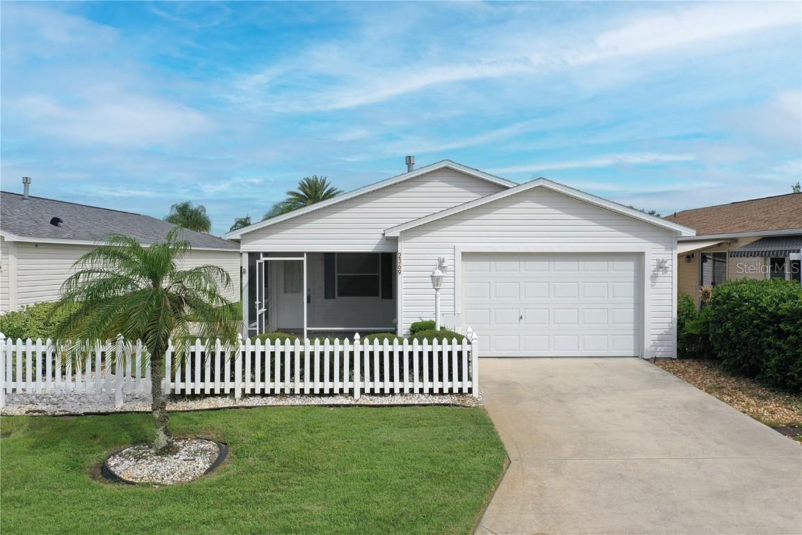 2369 Travis Pl., The Villages, FL 32162
