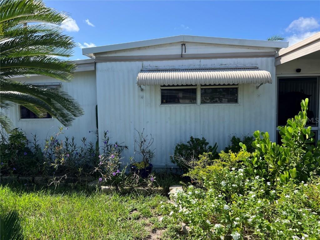 1421 S Shore Dr., Tavares, FL 32778