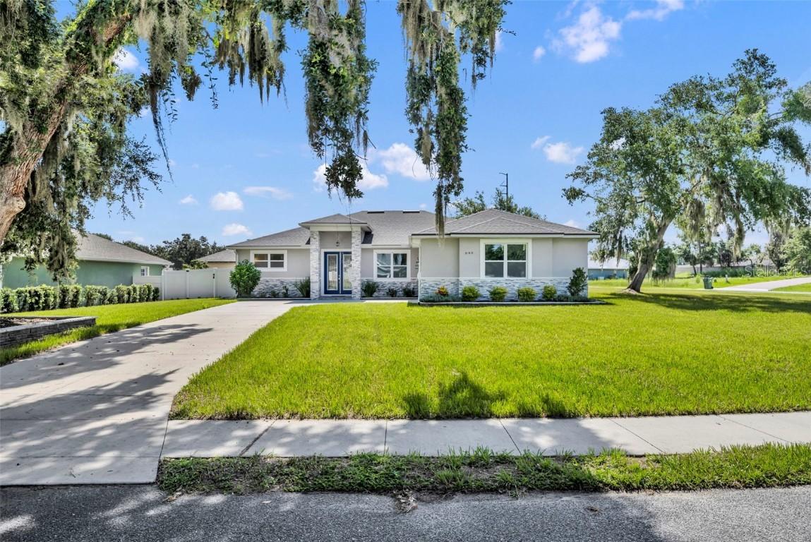 840 Oaks Shores Rd., Leesburg, FL 34748