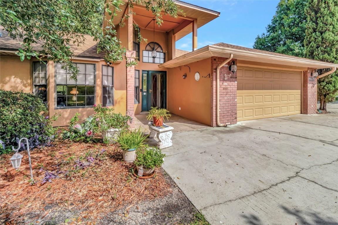 9835 Lakeshore Dr., Clermont, FL 34711