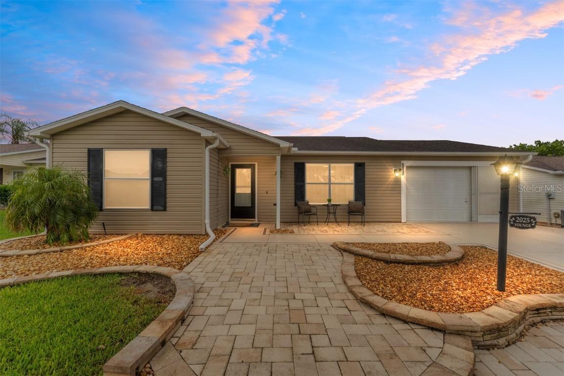 2025 Castano Pl., The Villages, FL 32159